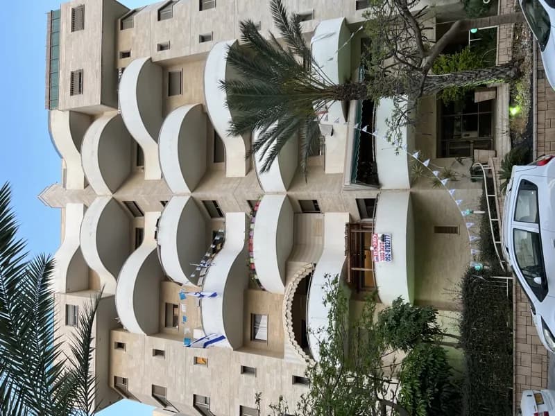דירת 5 חדרים בברנע, שד' הציונות