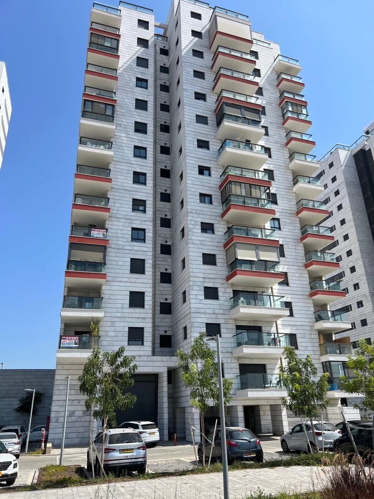 דירת 3 חדרים בעיר היין, קומה 2