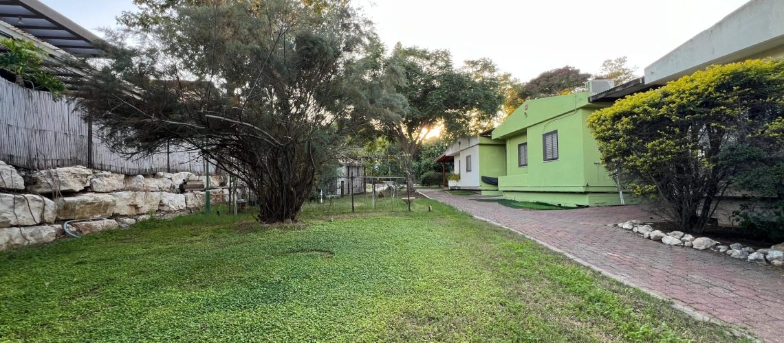 eceb02c1-712f-4146-8208-2517865424d1